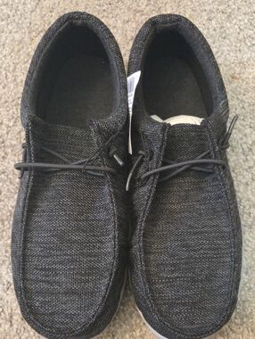 Men's Casual Knit Wally Shoes - Black Gray Knit Sneakers NWT 9.5